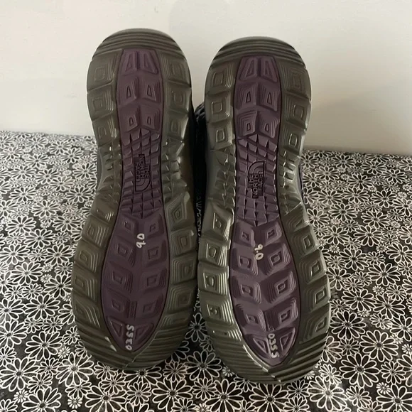 NWOT - The North Face Thermoball women’s boots size 9 color purple - Picture 2 of 12